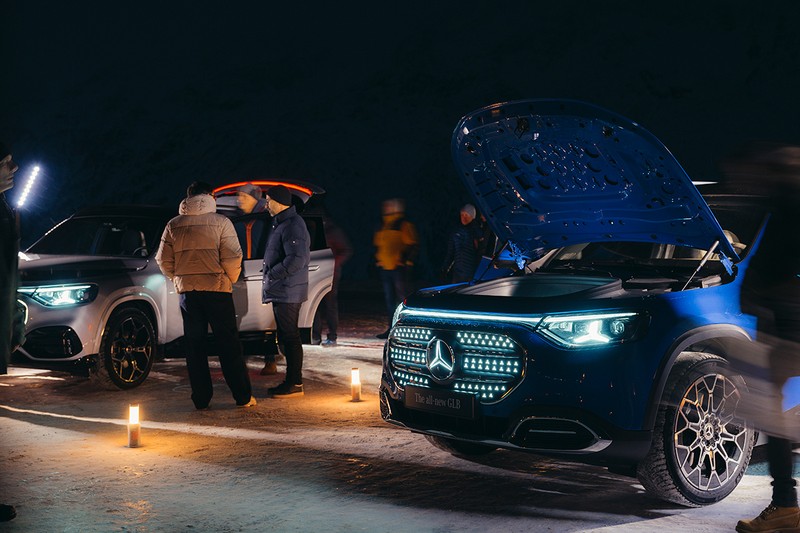 ハイブリッドのエンジンは1.5リッターのみで「200」と「220」は出力違い。