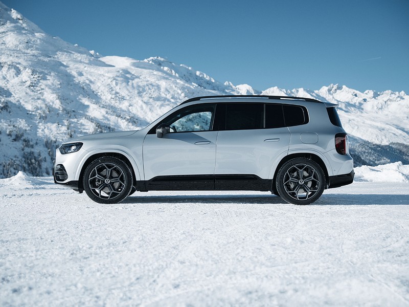 キャビンの大きさが際立つプロポーション。