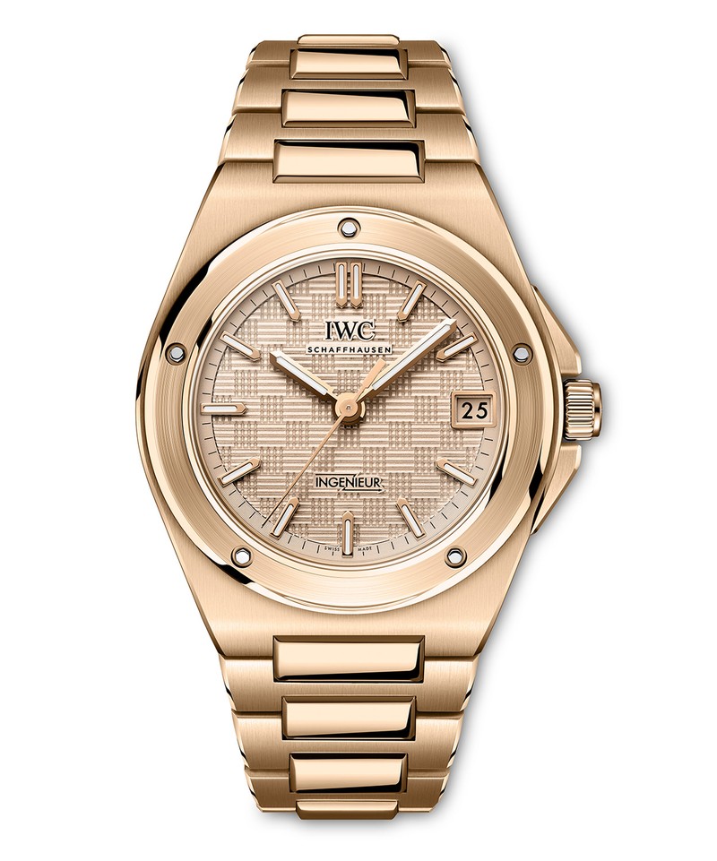 「インヂュニア・オートマティック 35」自動巻き、18KRDケース（35㎜）×ブレスレット、100m防水。628万6500円／IWC