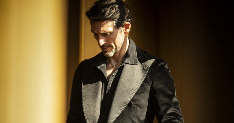 注目】 「ジョルジオ アルマーニ」の2000万円超え! クロコジャケット