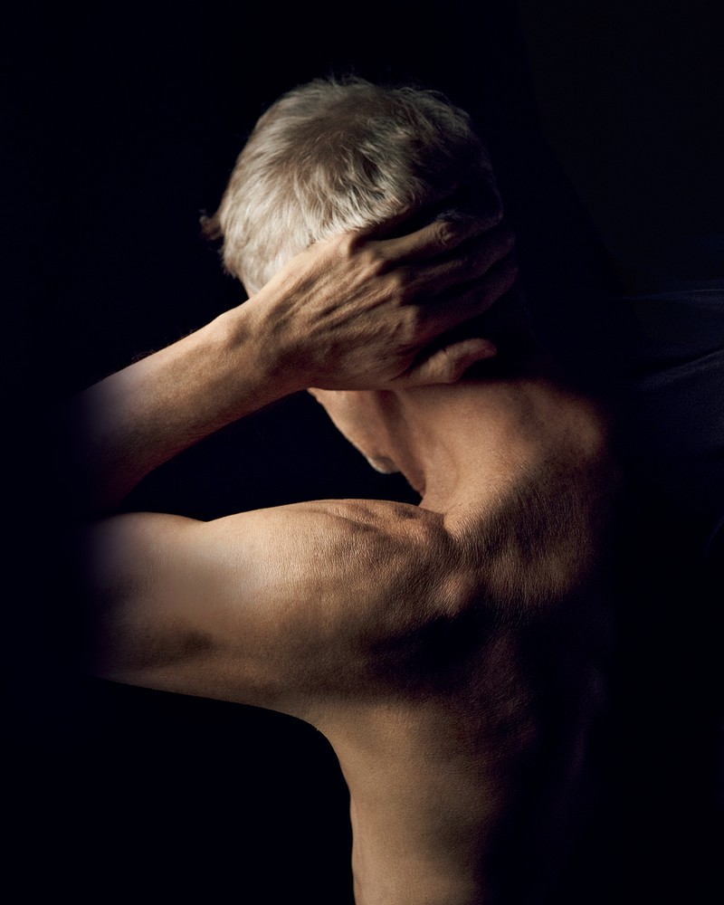 この冬、オヤジはまた若返る。スーツやデニムを着こなせるボディラインをおウチケアで仕込む！